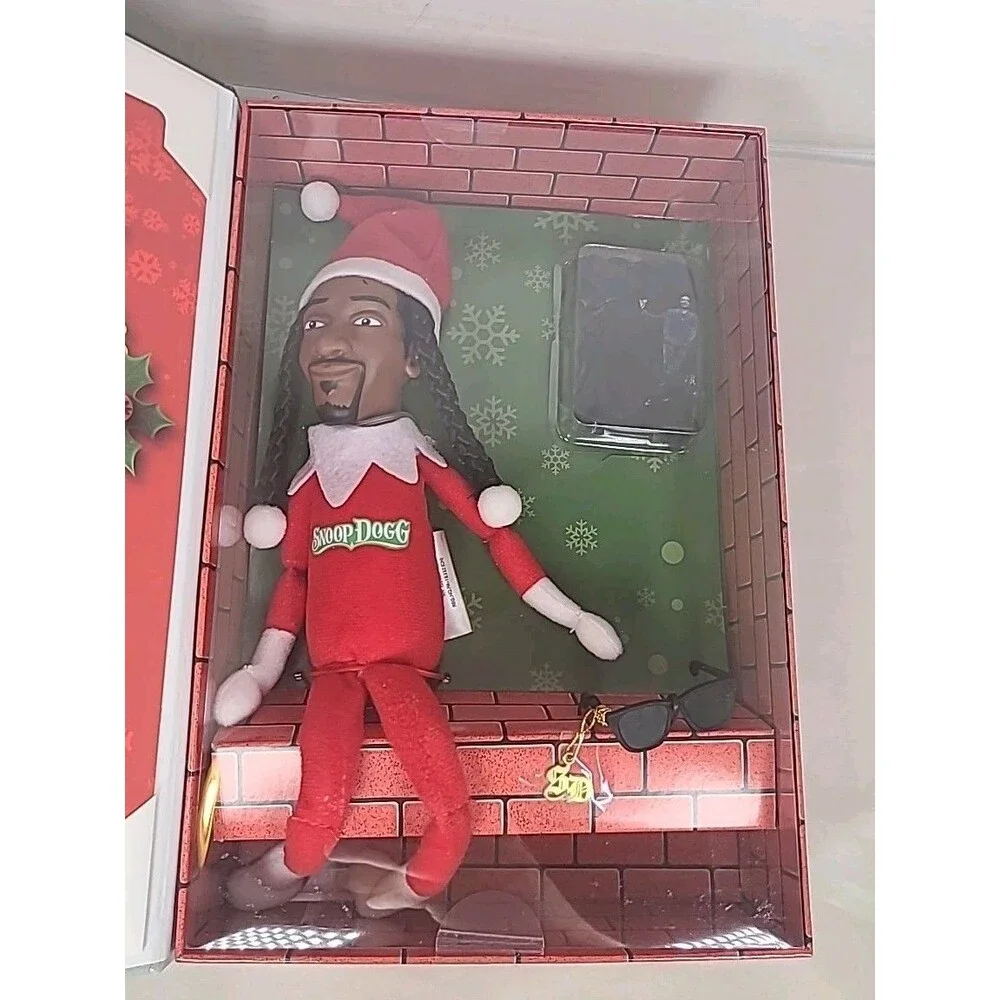 Snoop on the Stoop A Hood Tradition 12” Snoop Dogg Christmas Red Plush Figurine